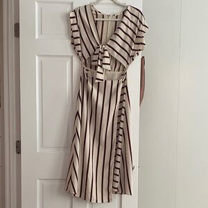 ILLA ILLA Tie-Front Party Dress